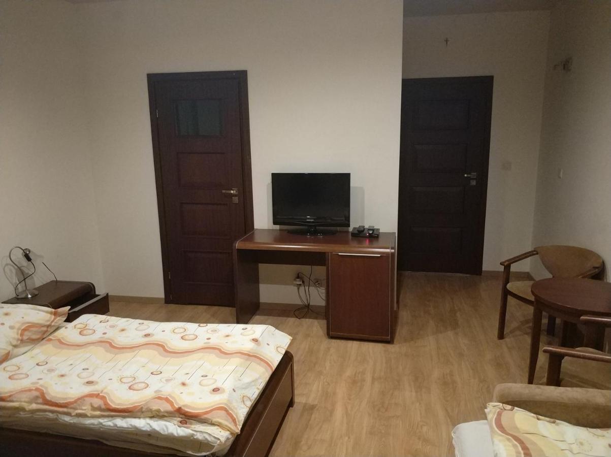 Villarenoma Nadarzyn Exteriör bild