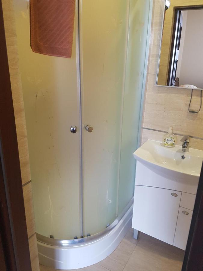 Villarenoma Nadarzyn Exteriör bild