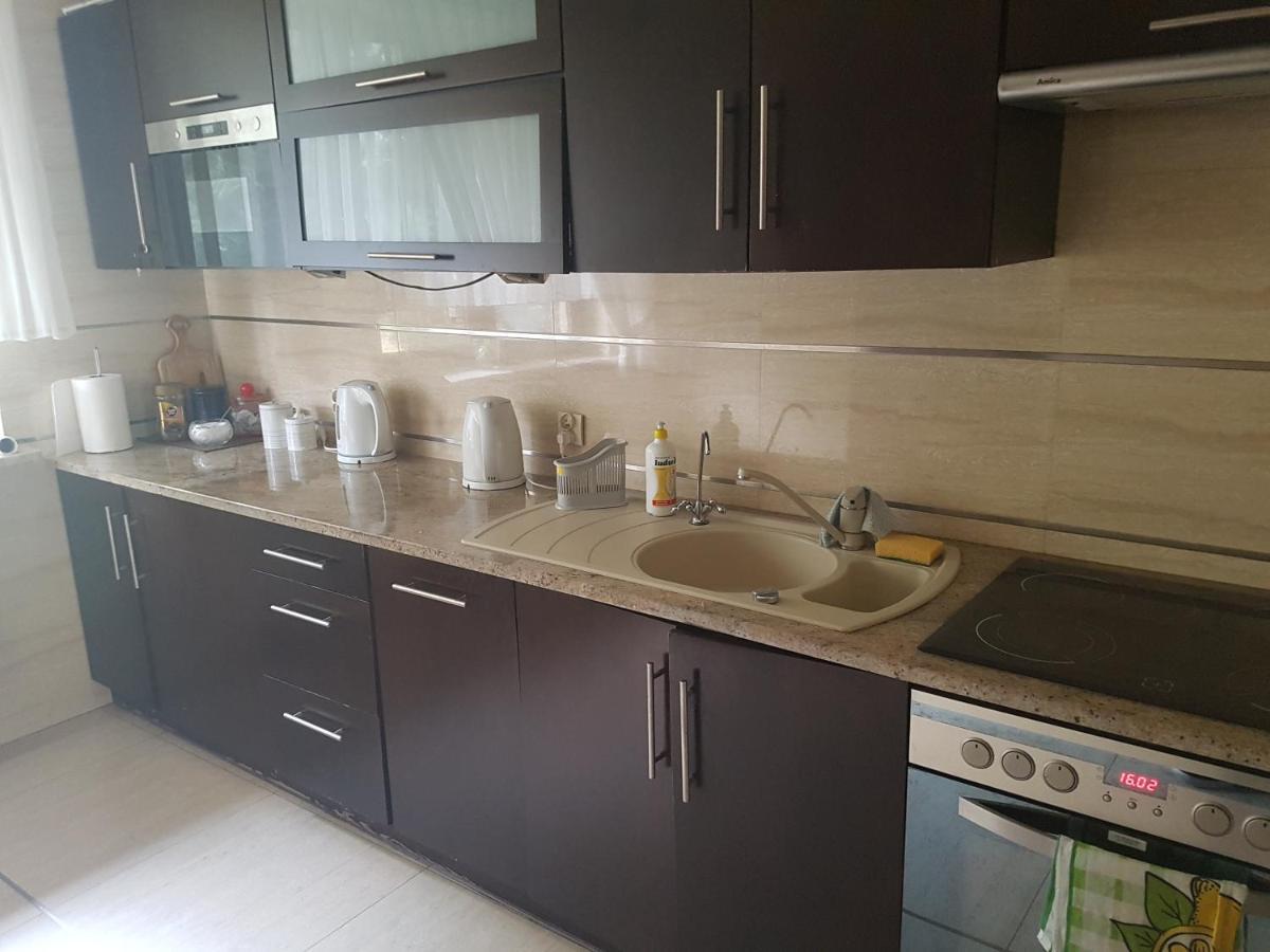 Villarenoma Nadarzyn Exteriör bild