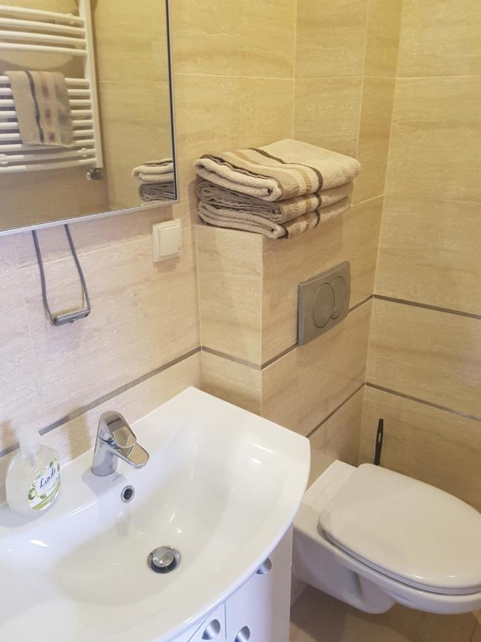 Villarenoma Nadarzyn Exteriör bild