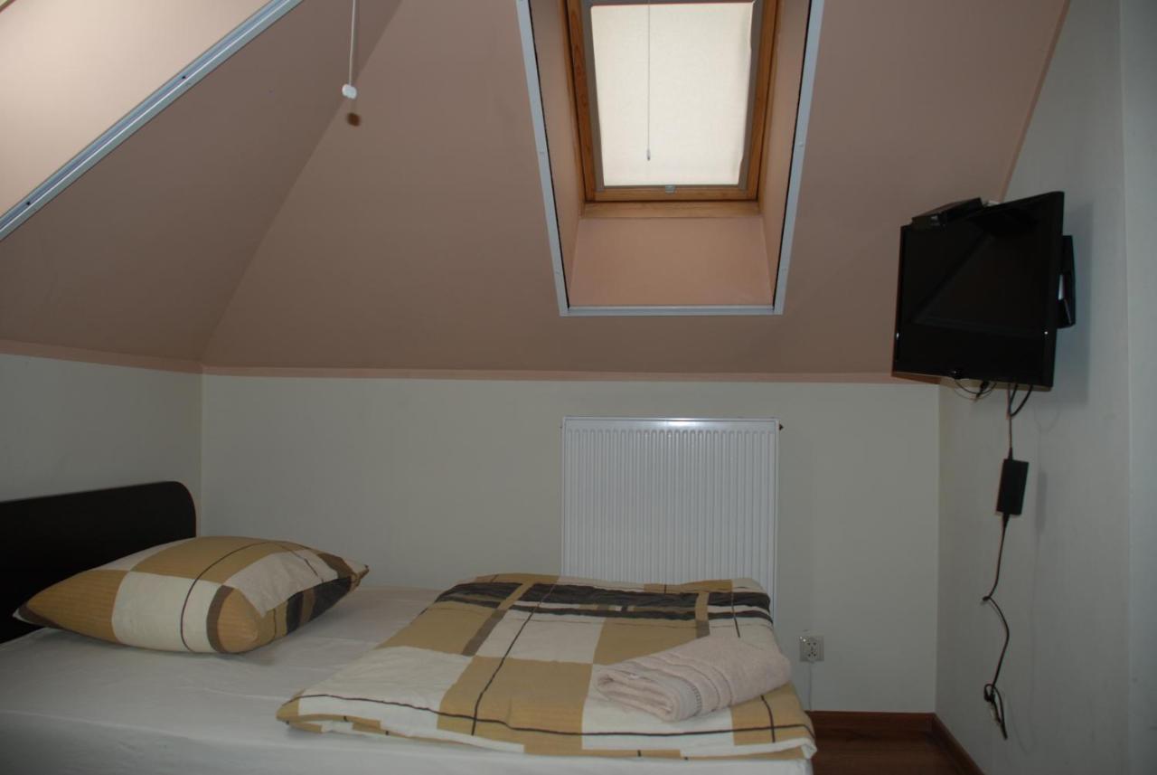 Villarenoma Nadarzyn Exteriör bild